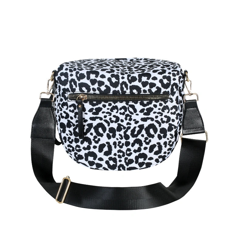 Romslig crossbody-veske med flere lommer