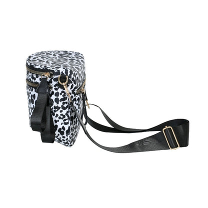 Romslig crossbody-veske med flere lommer