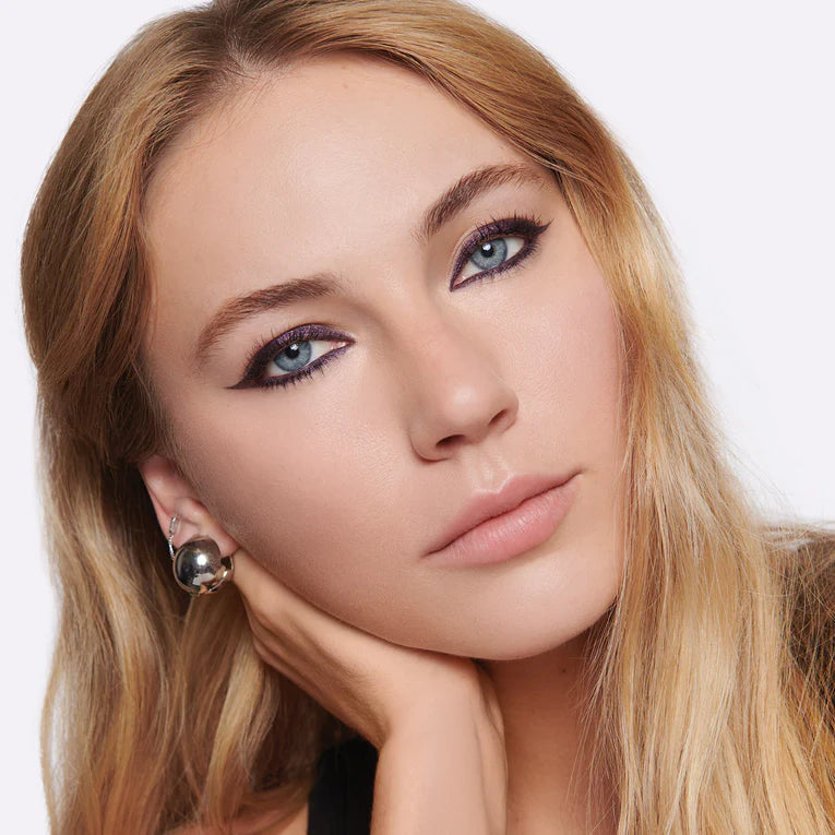 1440 Långvarig eyeliner