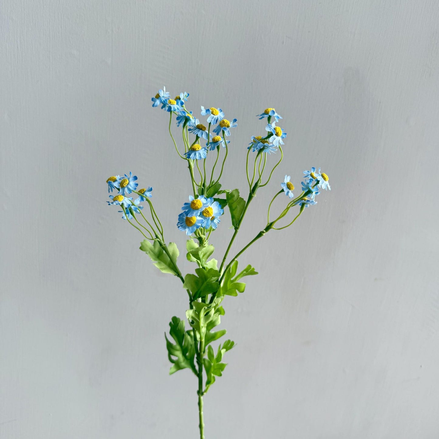 Konstgjord kamomill, 55 cm vita konstgjorda prästkragar – Faux-blommor för hem, kök och bröllopsdekoration