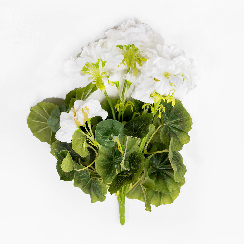 Konstgjord pelargonbuske