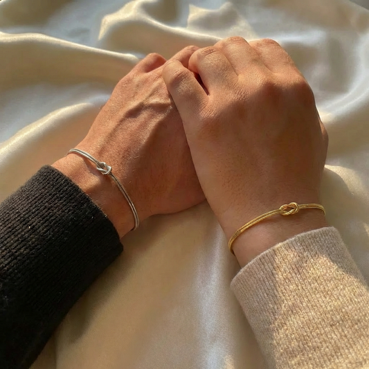 Forever Knot‑armband – en meningsfull gåva för par, bästa vänner och familj (2 för 1)