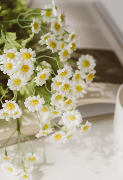 Konstgjord kamomill, 55 cm vita konstgjorda prästkragar – Faux-blommor för hem, kök och bröllopsdekoration